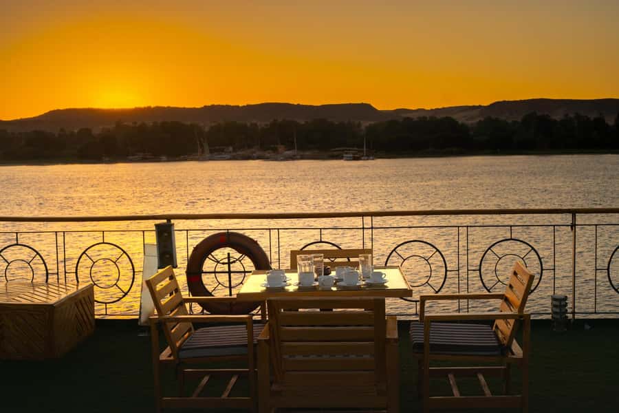 From Cairo: 4-Day Nile Cruise to Luxor with Balloon Flight - Day 3: Edfu by horse carriage