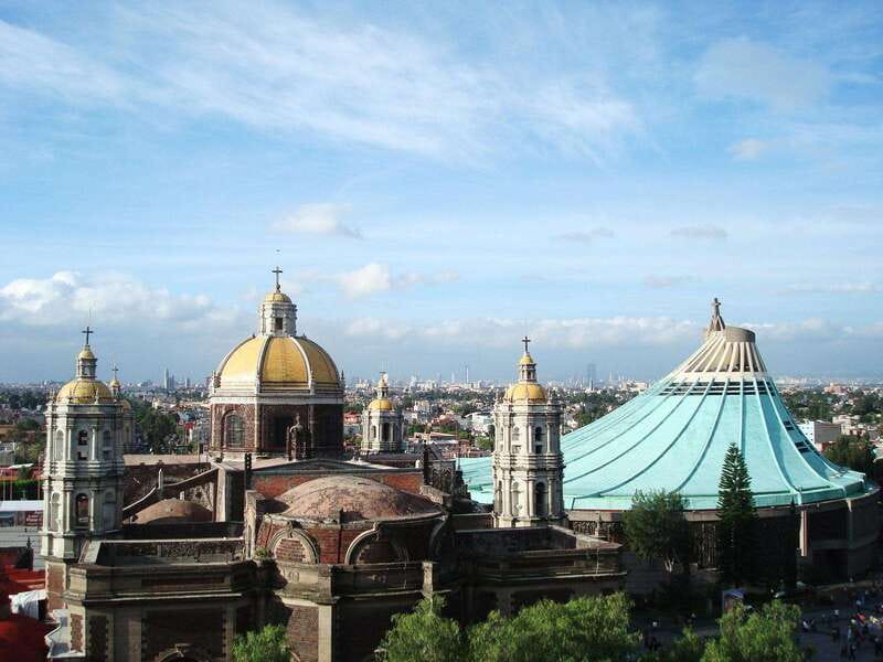 From CDMX: Hot air balloon ride, guided visits to Teotihuacan and Guadalupe - Obsidian, tequila, and the commercial side of the route