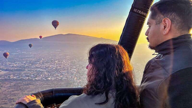 From CDMX: Hot air balloon ride, guided visits to Teotihuacan and Guadalupe - Lunch and the Mexican fiesta