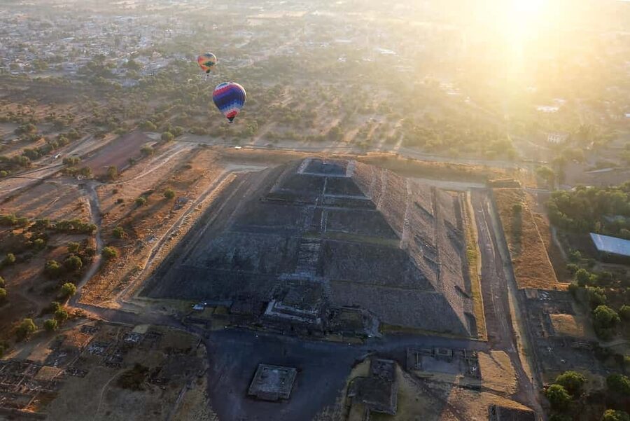 From CDMX: Teotihuacan Hot Air Balloon Ride & Optional Tours - What to wear and what to leave behind