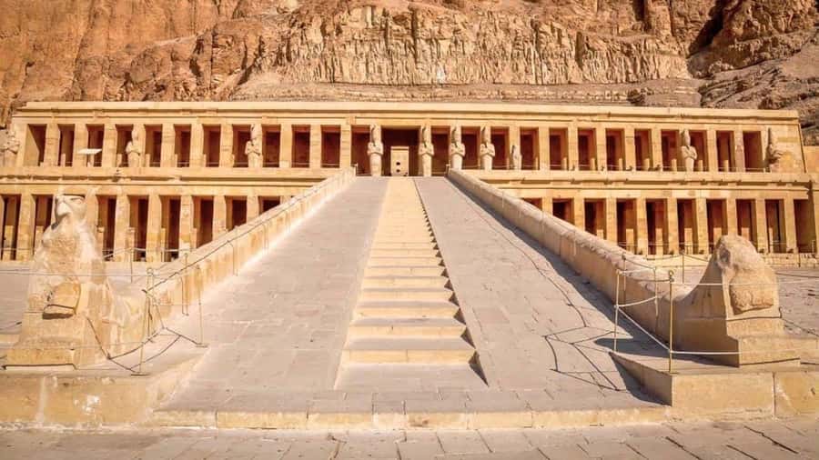 From Hurghada: 3-Day Nile Cruise to Aswan & Hot Air Balloon - Abu Simbel requires an early start