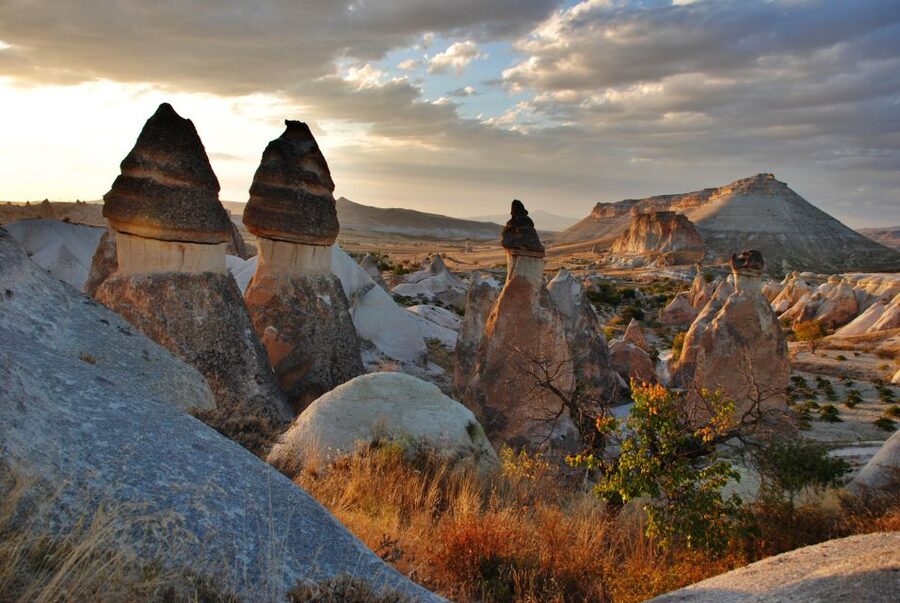 From Istanbul: 2-Day Trip to Cappadocia w/Balloon+Cave Hotel - Göreme viewpoint, Avanos, and the workshop stops