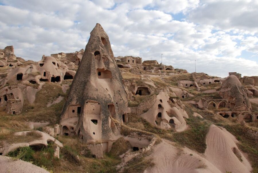 From Istanbul: 3-Day Cappadocia Tour with Balloon Ride - Fairy chimneys and Çavuşin