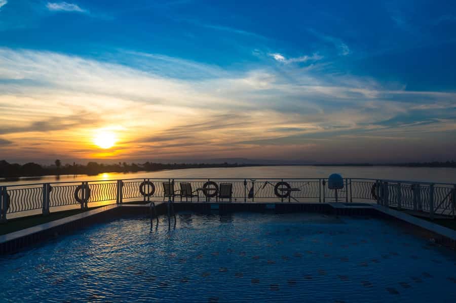 From Luxor: 6-Day Nile Cruise to Aswan with Hot Air Balloon - Day 4: High Dam, the Unfinished Obelisk, and Philae