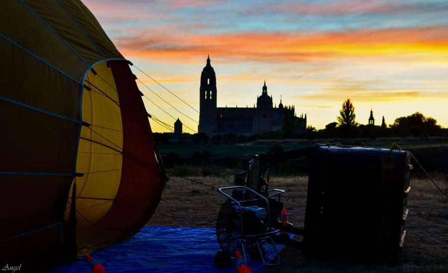 From Madrid: Hot Air Balloon over Segovia with Transfer - The Madrid pickup makes an early morning easier