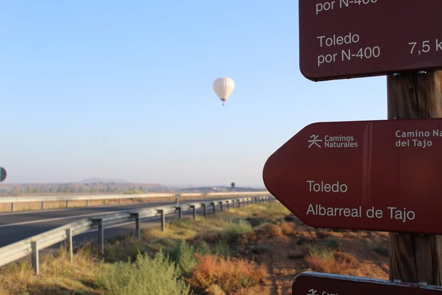 From Madrid: Hot Air Balloon over Toledo - Landing, local breakfast, and Cava