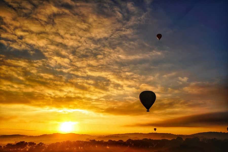 Geelong: Balloon Flight at Sunrise with Breakfast - Practical booking advice for the early start