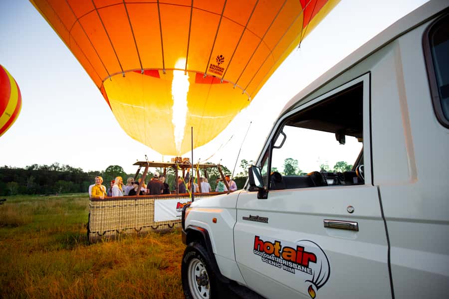 Gold Coast: Hot Air Balloon Flight and Vineyard Breakfast - Key points to know before booking