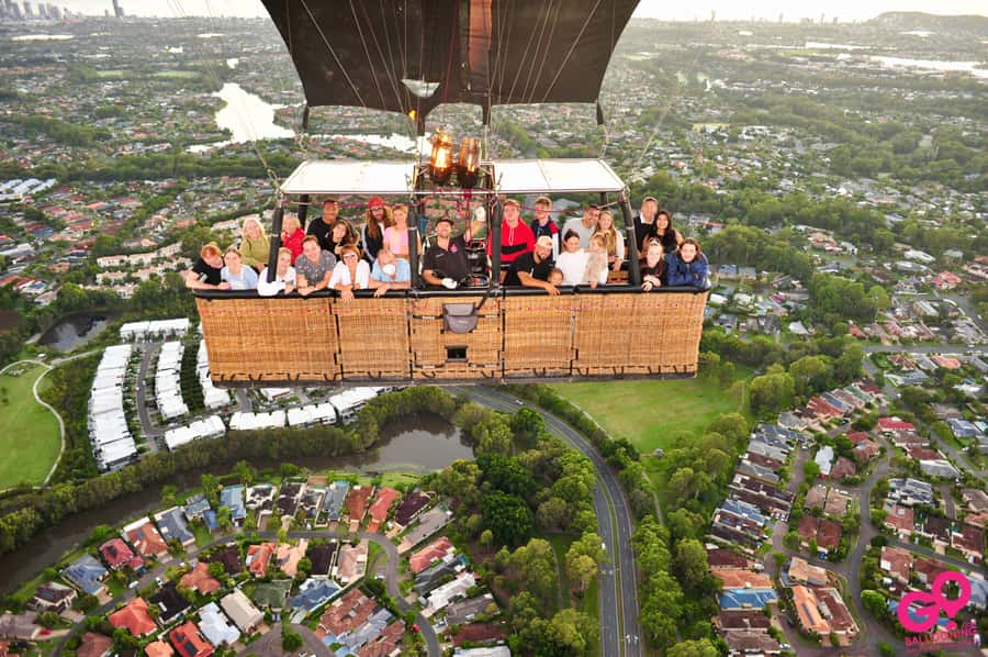 Gold Coast: Hot Air Balloon Flight with Buffet Breakfast - Breakfast at the Sheraton Grand Mirage