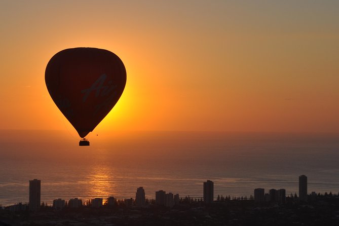 Gold Coast Hot Air Balloon with 5 Star Champagne Buffet Breakfast - The one-hour flight over coast and city