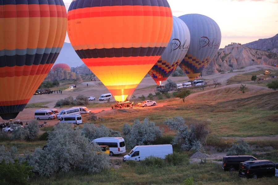 Göreme: Luxury Hot Air Balloon Flight in Göreme Valleys - One hour over Göreme’s valleys