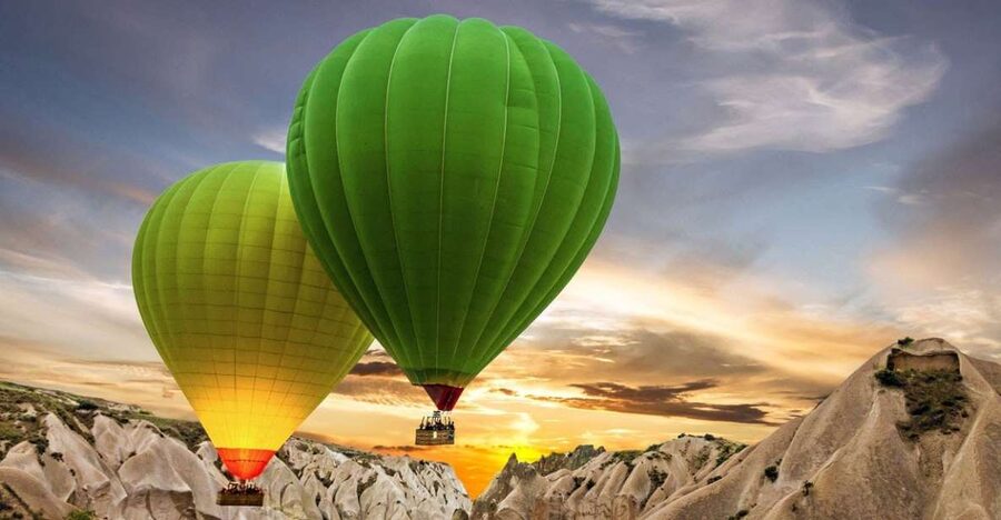 Göreme: Sunrise Hot Air Balloon Flight Over Cappadocia - Watching the balloon come to life