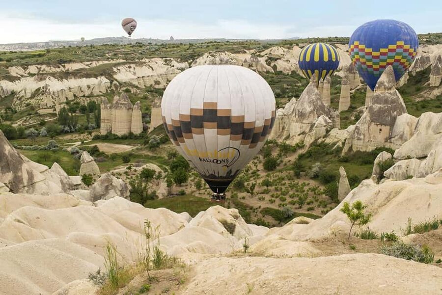 Göreme: Sunrise Hot Air Balloon Ride over Cappadocia - Pickup from eight Cappadocia towns