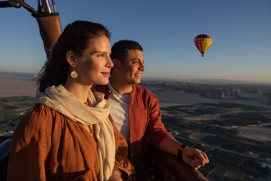 Hegra Al Ula: Sunrise Hot Air Balloon Flight - Before sunrise: pickup, coffee, and the launch site
