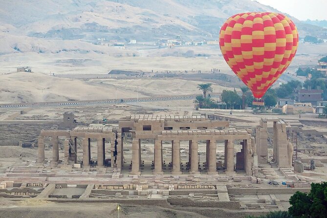 Hot Air Balloon and Full-Day Tour of Luxor including Sightseeing - A final walk along the Avenue of Sphinxes