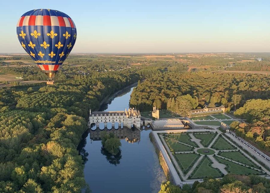 Hot Air Balloon Flight above the Castle of Chenonceau - Chenonceau from a hot-air balloon