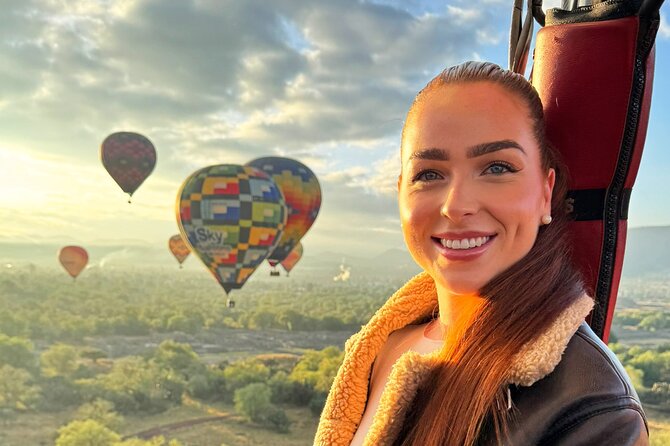 Hot Air Balloon Flight and Tour of the Majestic Pyramids - Breakfast at El Cielo Teotihuacan
