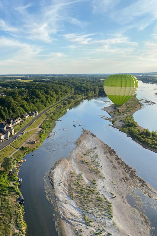 Hot air balloon flight:Chambord, Chenonceau,Cheverny,Blois - Sunrise or sunset: choosing the better time