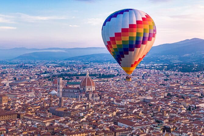 Hot Air Balloon flight in Florence - Takeoff beside the Arno