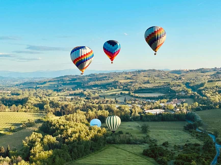Hot air balloon flight in Tuscany from Chianti area - The one-hour flight over vineyards and villages