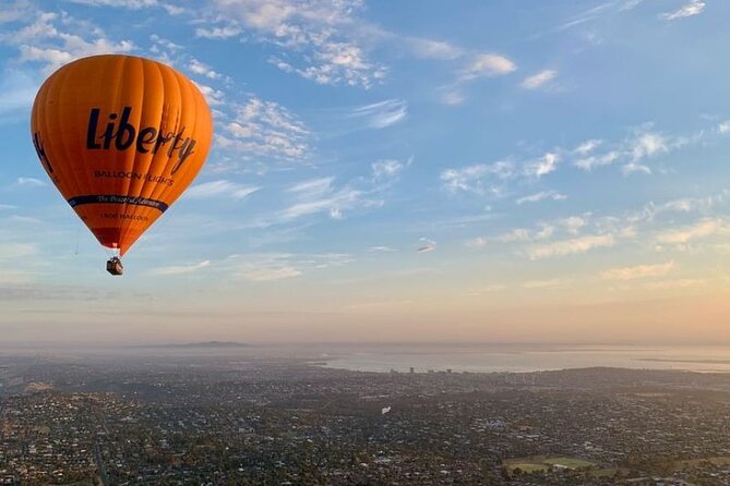 Hot Air Balloon Flights Geelong (The Great Ocean) + Breakfast - Meeting at Rydges Geelong before sunrise