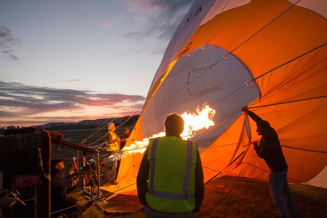 Hot Air Balloon Flights in Perth (Avon Valley) with breakfast - Breakfast after a very early start