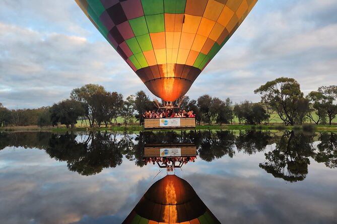 Hot Air Balloon Flights in Perth (Avon Valley) with breakfast - Floating above the Avon River