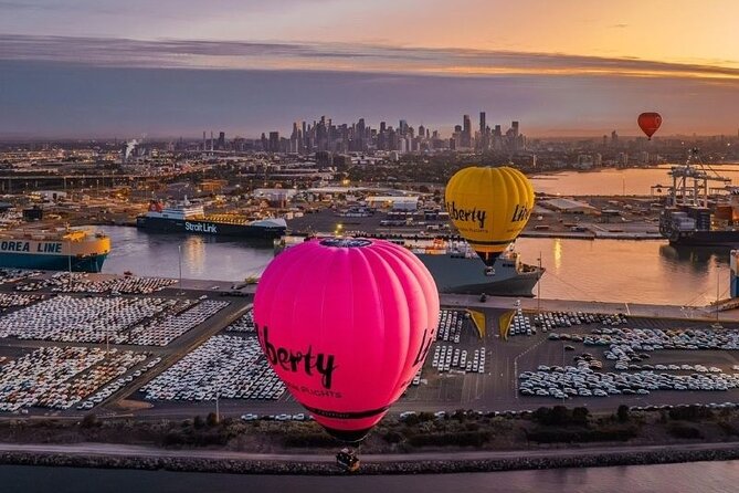 Hot Air Balloon Flights over Melbourne City (optional breakfast) - A 5:00 am start and a moving launch plan