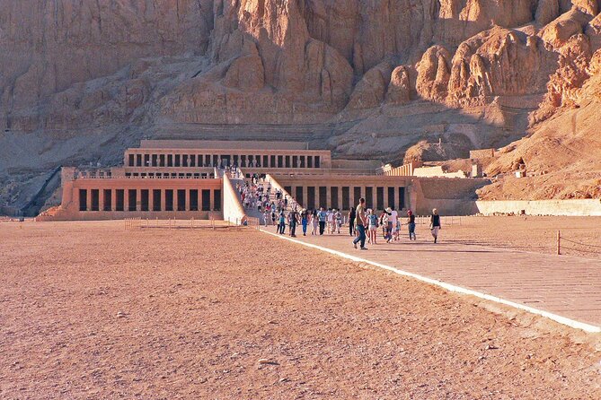 Hot Air Balloon & Full Day to East & West Bank Tour of Luxor - What the $69 price includes