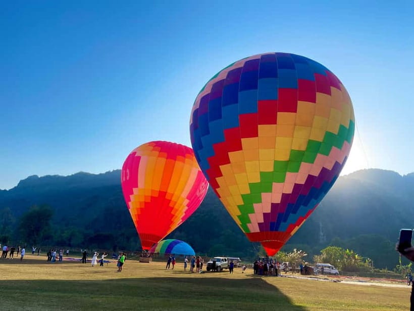 Hot Air Balloon in VangVieng pick up-drop off - Staff, instruction, and communication