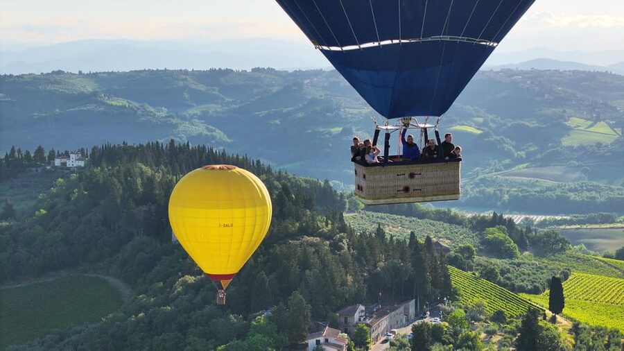Hot Air Balloon, Pienza, Montalcino, Val D'orcia - Should you book this Tuscany balloon flight?