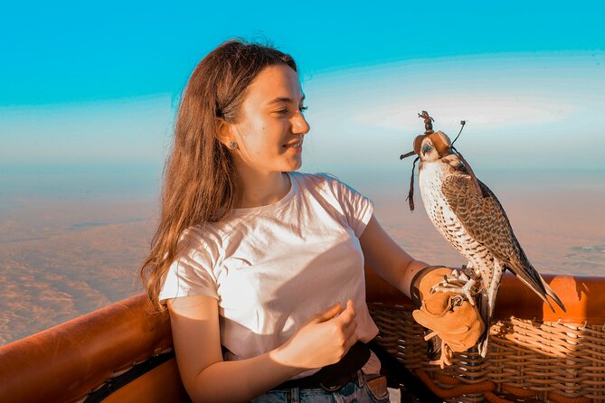 Hot Air Balloon Ride & In-flight Falcon Show including Transfers - Why the falcon makes this balloon ride different