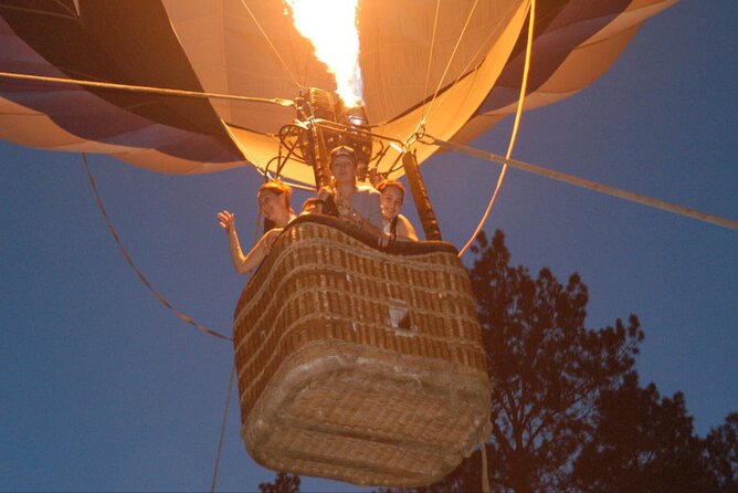 Hot air balloon ride in Luxor with hotel delivery service - Safety briefing before the balloon rises
