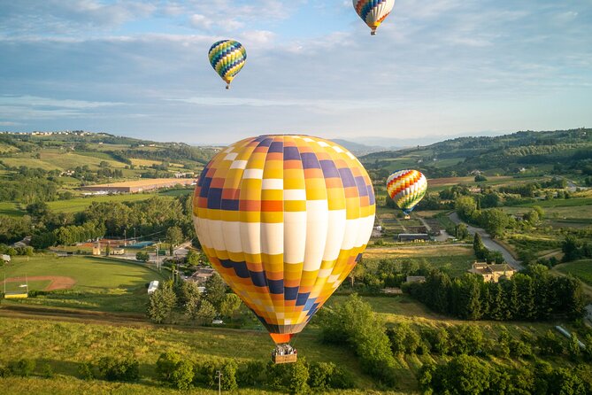 Hot Air Balloon ride in the Chianti Valley Tuscany - One hour above vineyards and hill villages