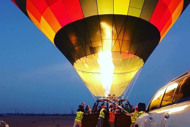 Hot Air Balloon Ride Over Dubai Desert inlcuding Transfers - A predawn start in Dubai’s desert