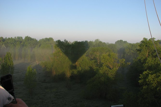 Hot-Air Balloon Ride over Madrid’s Guadarrama Regional Park - Landing, cava, and the Spanish snack spread