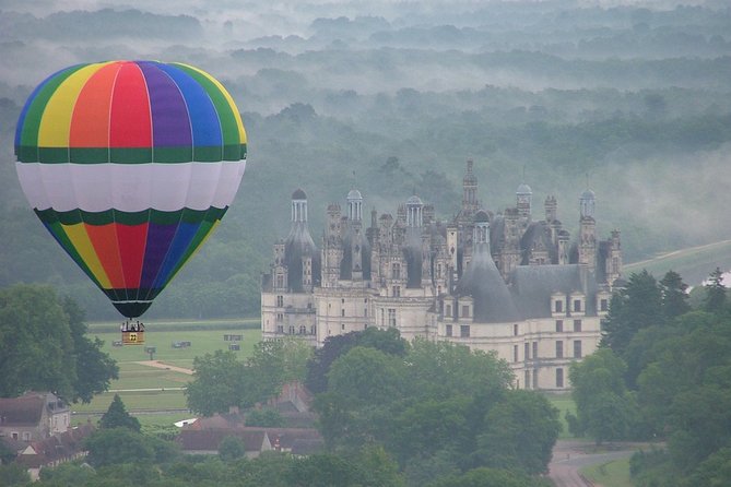 Hot-Air Balloon Ride over the Loire Valley, from Amboise or Chenonceau - From hotel pickup to the launch field