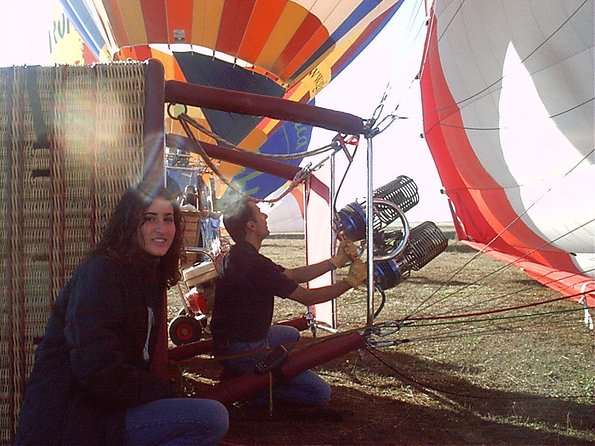 Hot-Air Balloon Ride over Toledo with Optional Transport from Madrid - What happens before the balloon rises