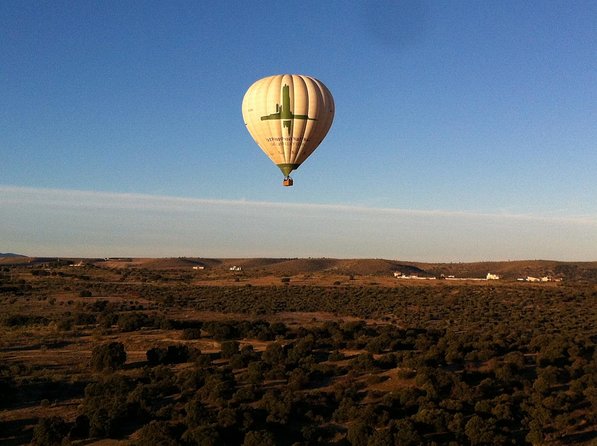 Hot-Air Balloon Ride over Toledo with Optional Transport from Madrid - Practical ways to make the morning better