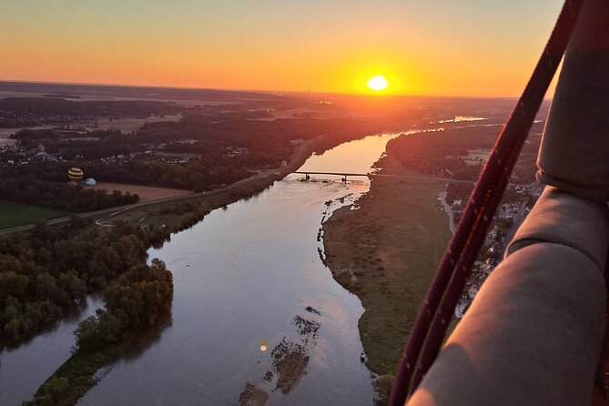 Hot air ballooning: Chambord, Blois, Chenonceau, Cheverny or Chaumont - Weather, flexibility, and the risk you accept