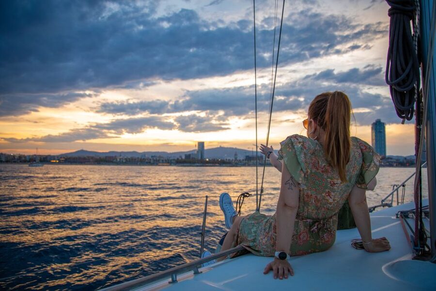 Hot Air Ballooning & Sailing Adventure from Barcelona - What the $352 price includes