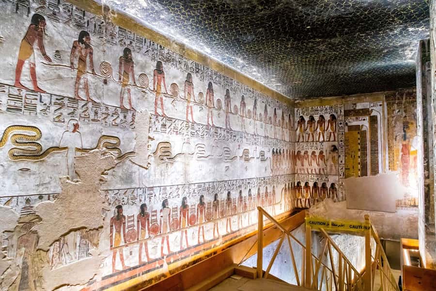 Hurghada: 2-Day Luxor Tour with Hotel, Balloon, & Boat Ride - Choosing a guide and managing expectations