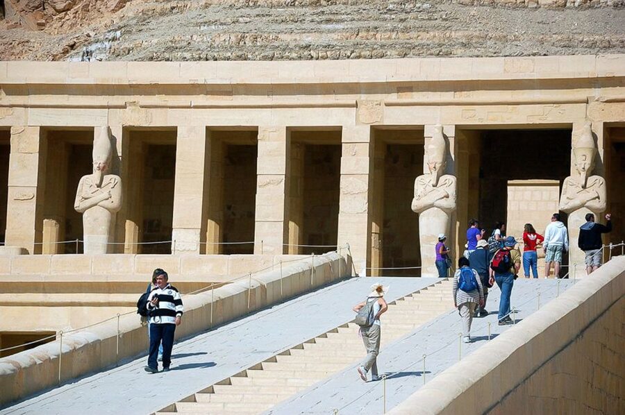 Hurghada: 2-Day Luxor Tour with Hotel, Balloon, & Nile Boat - Lunch, Luxor Temple, and an evening by the Nile