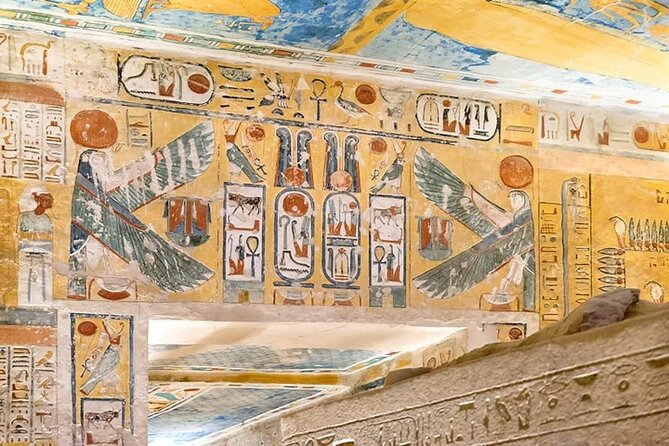 Hurghada: Over Day Tour to Luxor & Balloon Ride & Felucca - The four-hour drive from Hurghada to Luxor