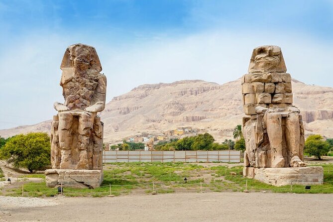 Hurghada: Over Day Tour to Luxor & Balloon Ride & Felucca - Karnak Temple and the scale of ancient Thebes