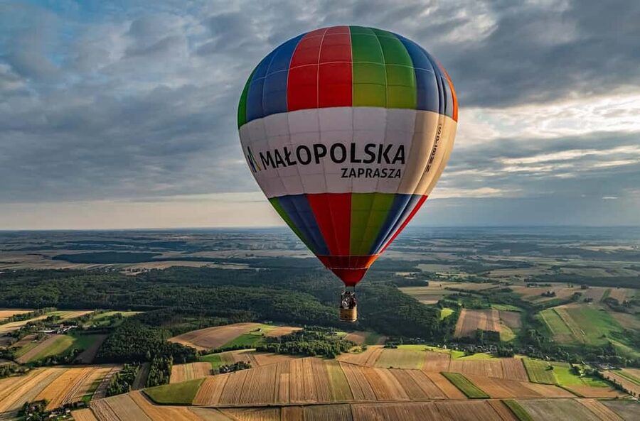 Kraków: Hot Air Balloon Exclusive Tour with Champagne - Should you book the Kraków balloon flight?