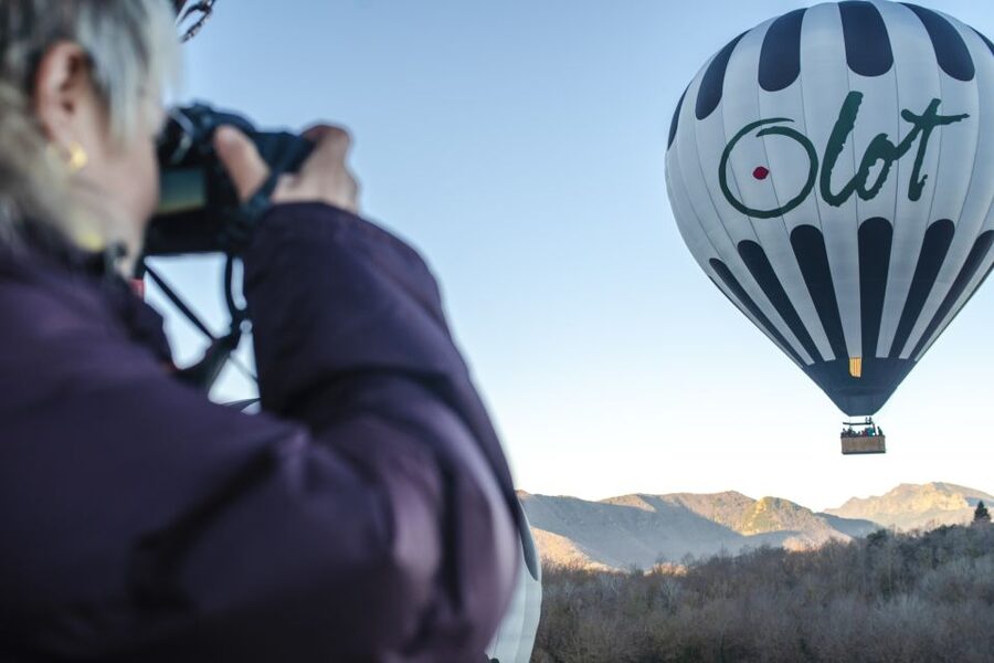 La Garrotxa Volcanoes Half-Day Hot Air Balloon Flight - Why La Garrotxa looks different from the ground
