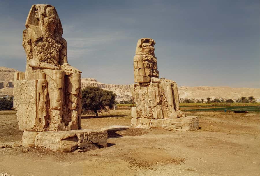 Luxor: 3-Day Nile Cruise to Aswan with Hot Air Balloon - Guides, communication, and shopping stops