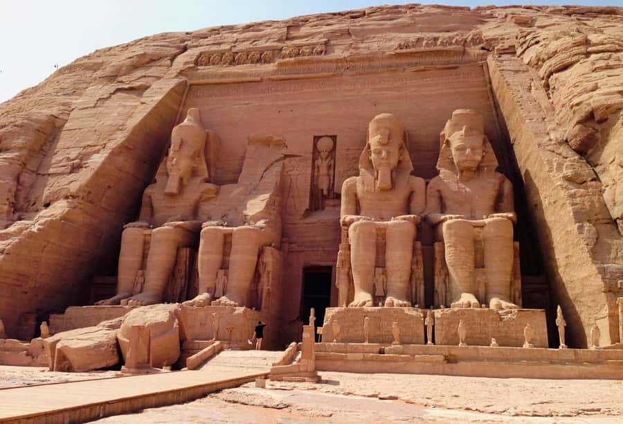 Luxor: All-Inclusive 3-Night Nile Cruise to Aswan & Balloon - Guides, language, and group arrangements