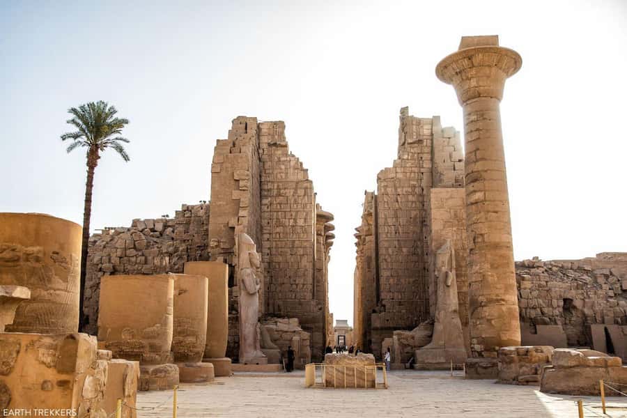 Luxor: West and East Banks All-Inclusive Tour & Balloon Ride - Lunch at a local restaurant